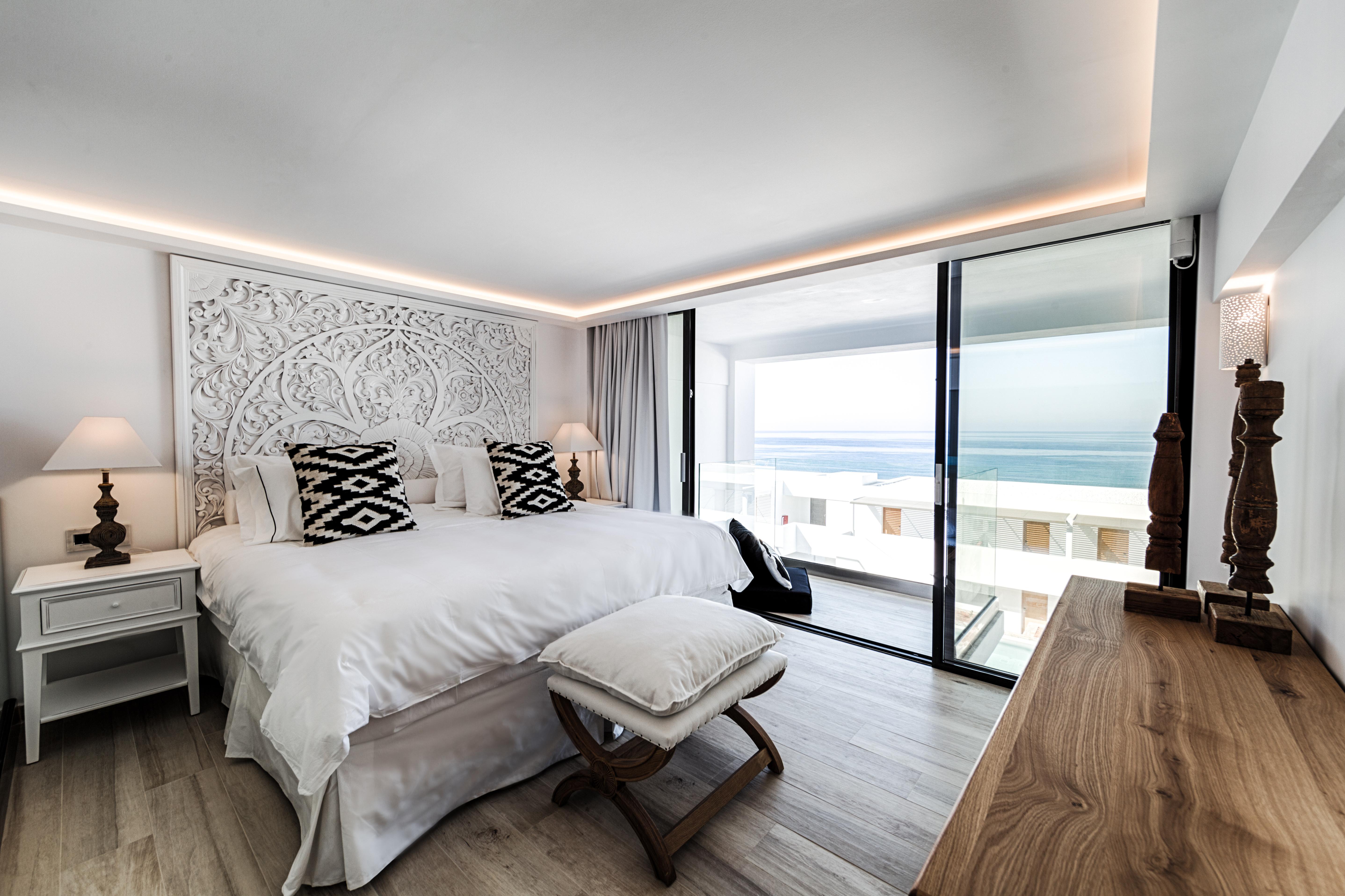 Abaton Island Resort & Spa Hersonissos  Ngoại thất bức ảnh A bedroom at the Cape Grace