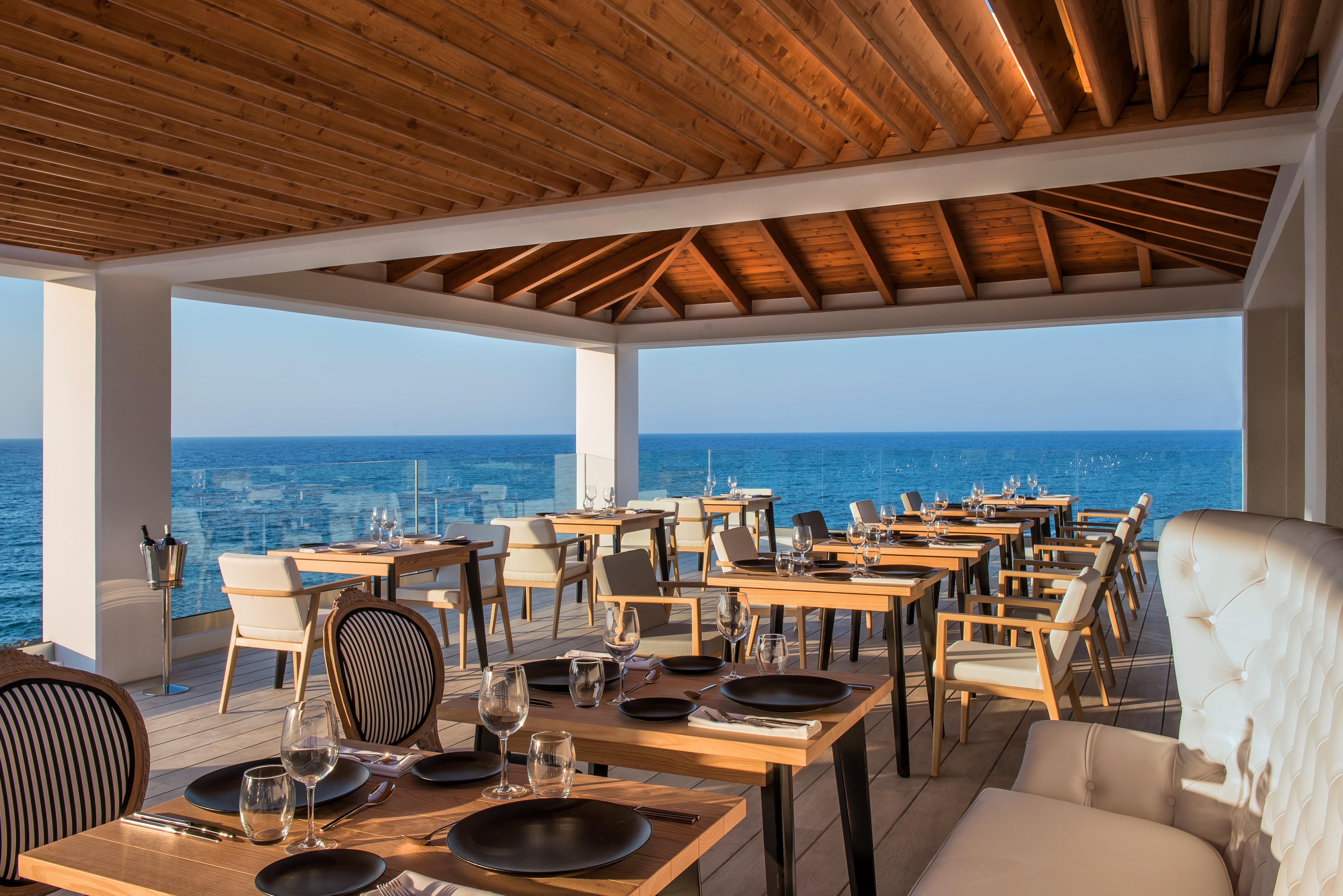 Abaton Island Resort & Spa Hersonissos  Ngoại thất bức ảnh The restaurant